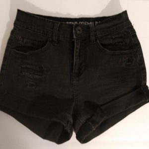 Women's black mid waist vanilla star shorts size 1